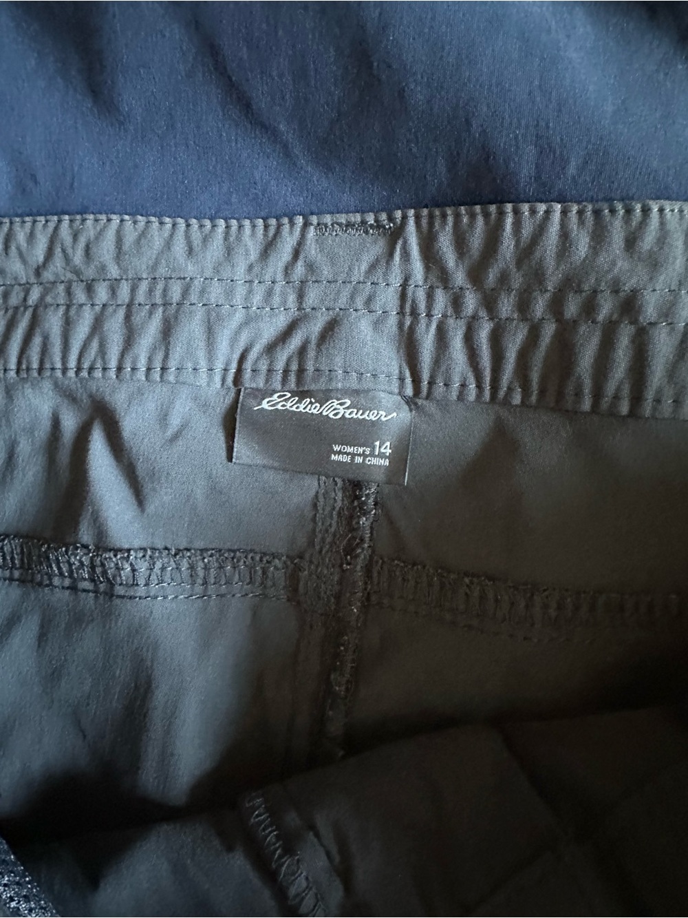 Eddie Bauer Black Women's Pants - Elastic Waist - Picture 2 of 3